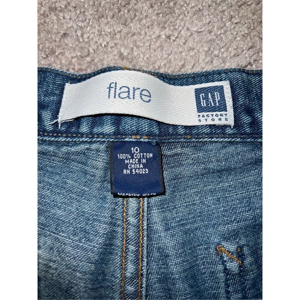 Women’s GAP Flare 100% Cotton Medium Wash Jeans 10 - Picture 2 of 10